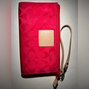 Coach Legacy Signature Zip Wallet Wristlet Pink